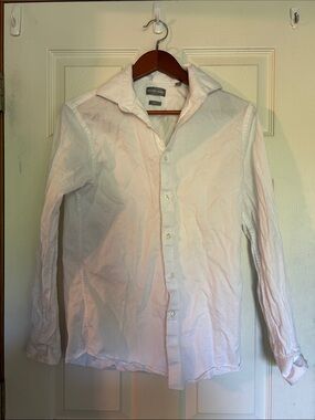 Michael Kors Men’s White Long-Sleeve Button-Down Dress Shirt